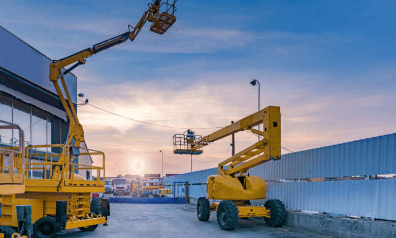 Why High-Mobility Lifting Equipment is Transforming Construction